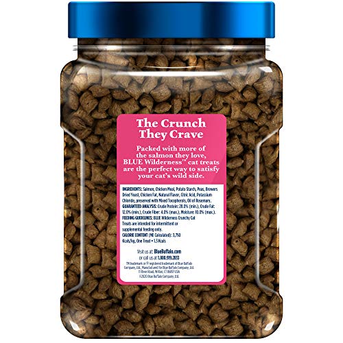 Blue Buffalo Wilderness Crunchy Cat Treats, Salmon 12-oz Tub