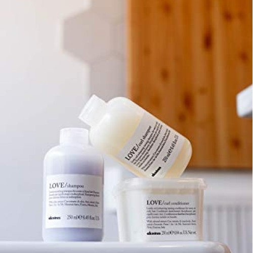 Davines LOVE Curl Shampoo | Wavy & Curly Hair Shampoo | Smooth an...