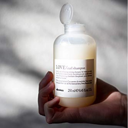 Davines LOVE Curl Shampoo | Wavy & Curly Hair Shampoo | Smooth an...