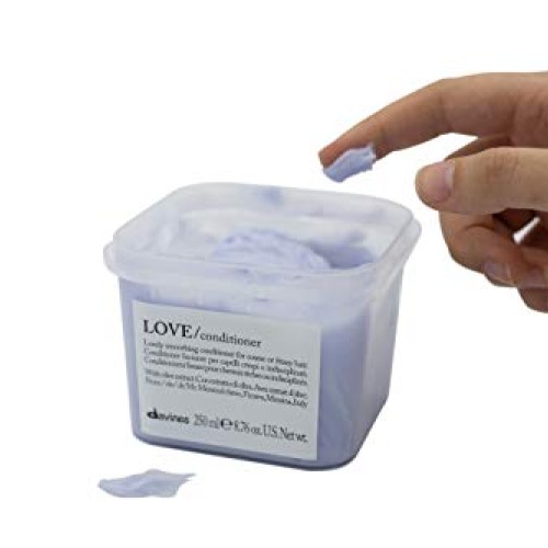 Davines LOVE Smoothing Conditioner | for Curly and Unruly Hair, F...