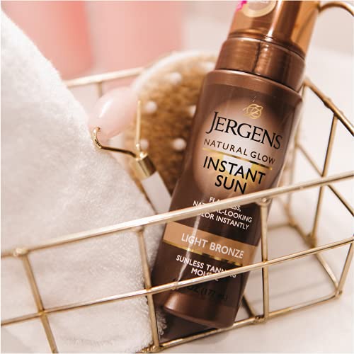 Jergens Natural Glow Instant Sun Body Mousse, Self Tanner for Lig...