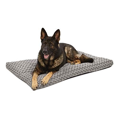 MidWest Homes for Pets Deluxe Dog Beds | Super Plush Dog & Cat Be...