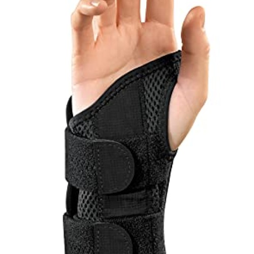 MUELLER Green Fitted Wrist Brace, Black, Right Hand, Large/Extra ...