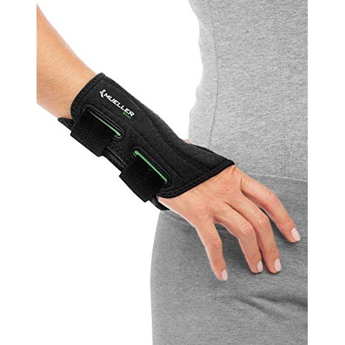 MUELLER Green Fitted Wrist Brace, Black, Right Hand, Large/Extra ...