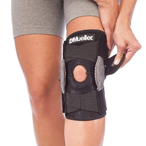 Mueller Sports Medicine Adjustable Hinged Knee Brace, Black/Gray,...